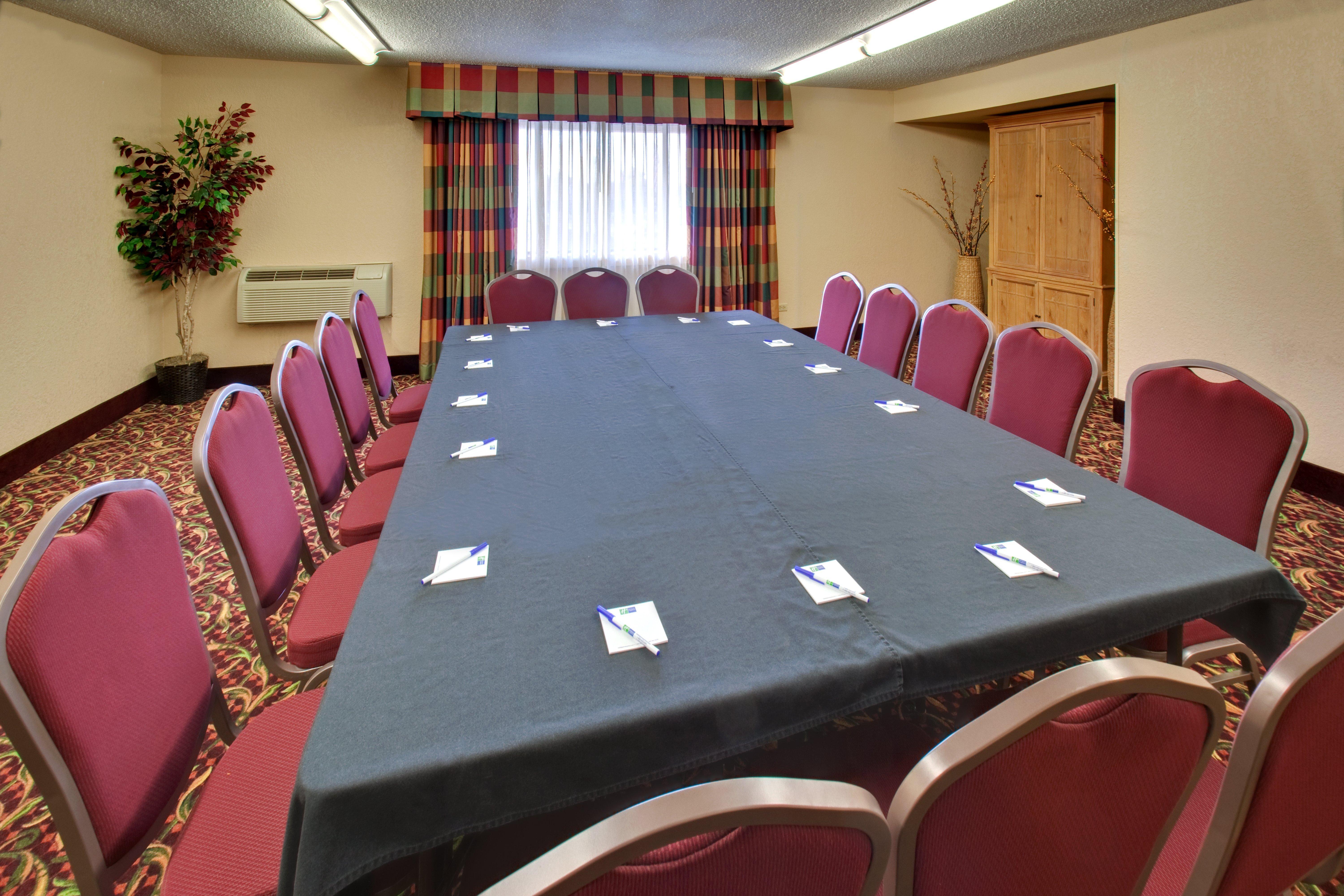 Holiday Inn Express Chicago-Downers Grove By Ihg Létesítmények fotó