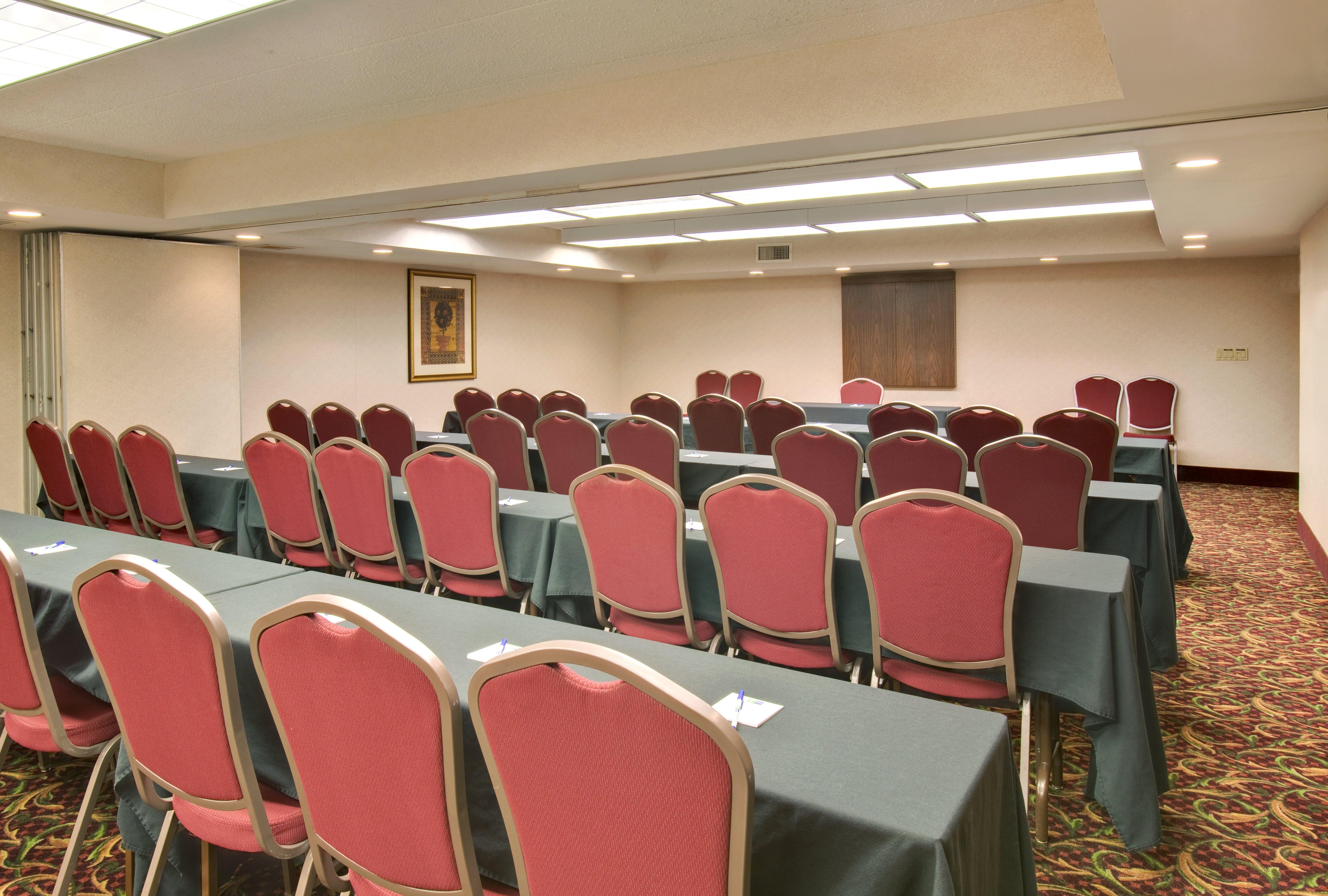 Holiday Inn Express Chicago-Downers Grove By Ihg Létesítmények fotó