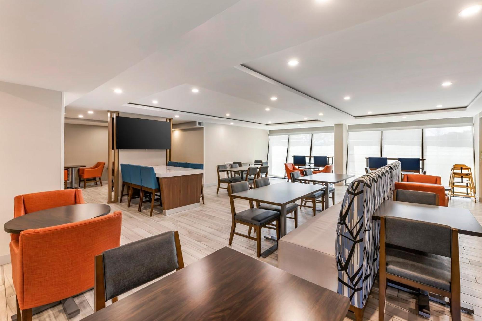 Holiday Inn Express Chicago-Downers Grove By Ihg Kültér fotó