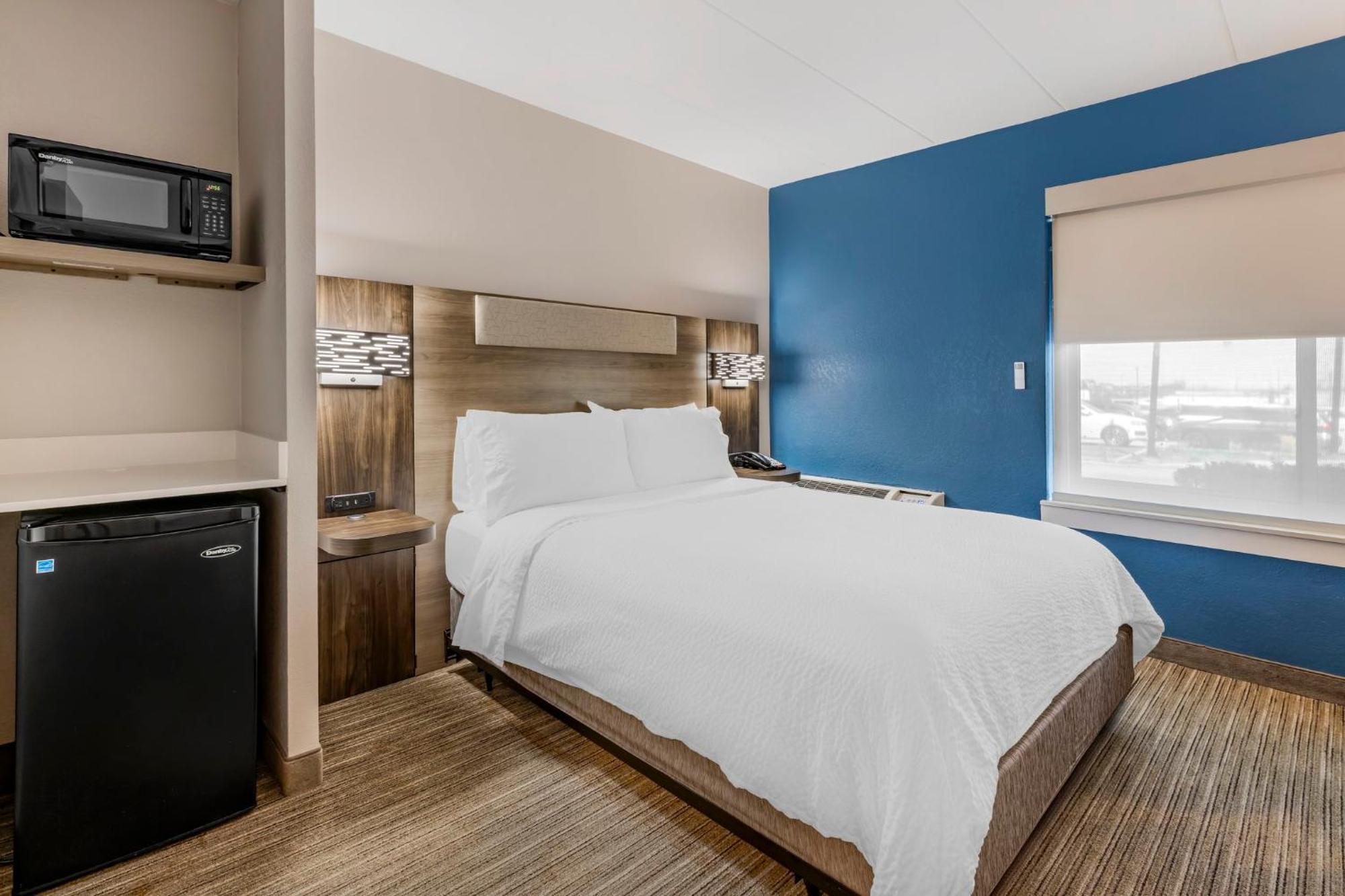 Holiday Inn Express Chicago-Downers Grove By Ihg Kültér fotó