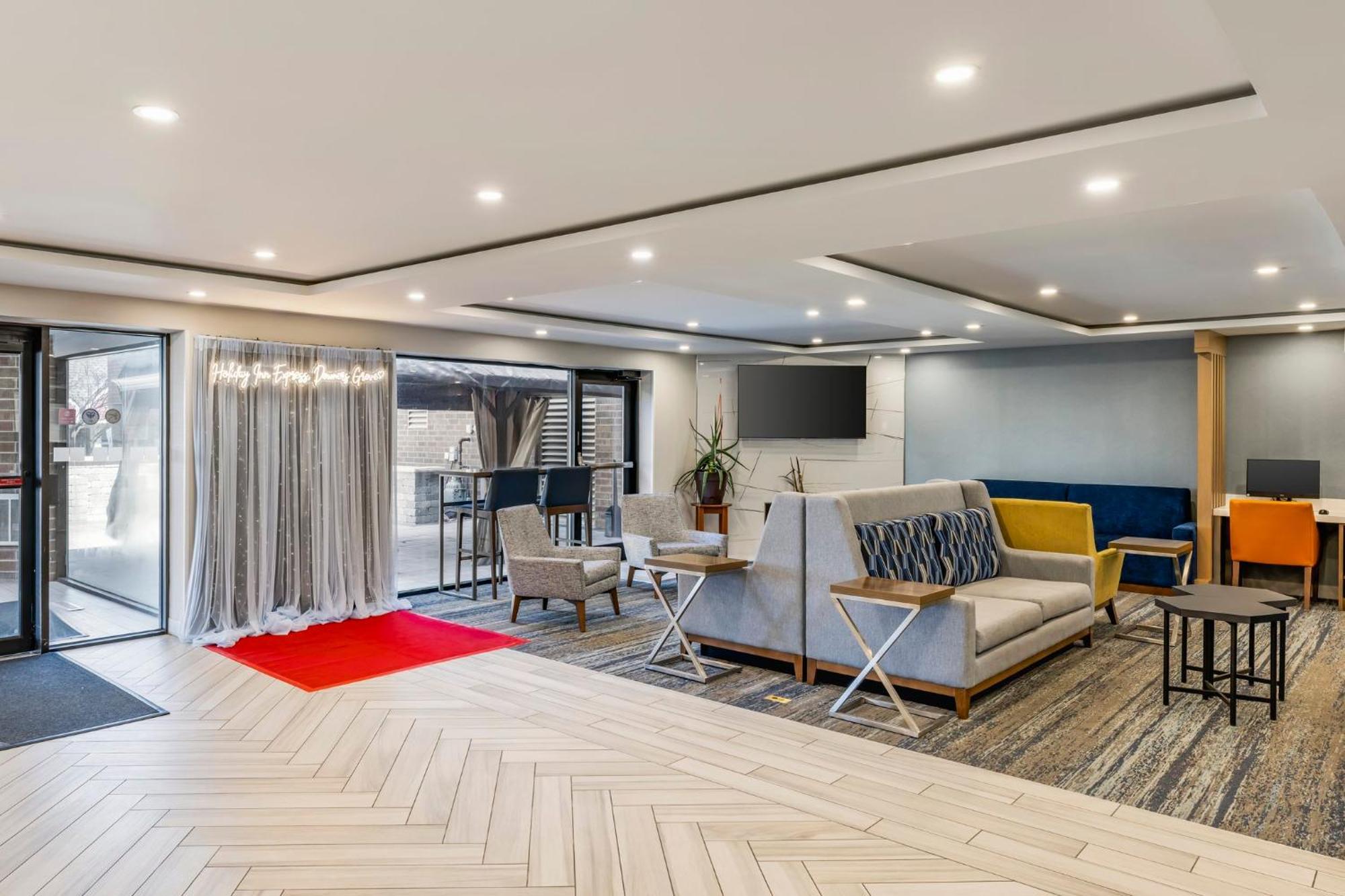 Holiday Inn Express Chicago-Downers Grove By Ihg Kültér fotó